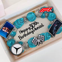 Load image into Gallery viewer, Vanilla Sponge Traybake (Various Themes)