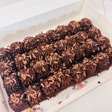 Load image into Gallery viewer, Vegan Pre Cut Traybake (Various Flavours)