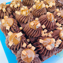 Load image into Gallery viewer, Gluten Free Pre Cut Traybake (Various Flavours)
