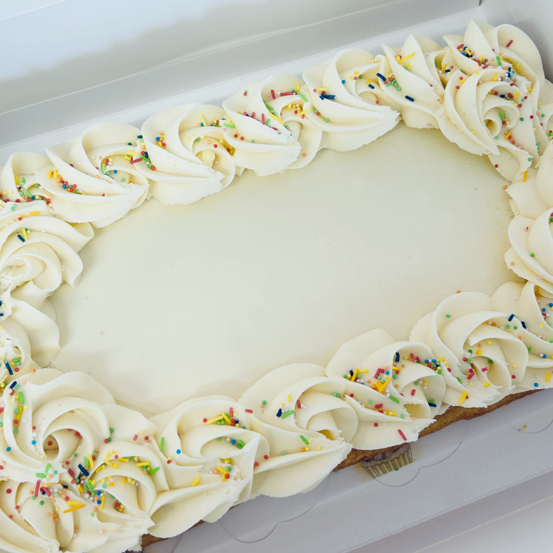 Gluten Free Traybake – Ellese Bakes