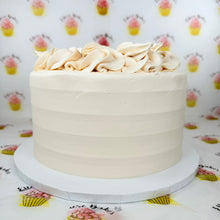 Load image into Gallery viewer, Colour Scallop Iced Cake
