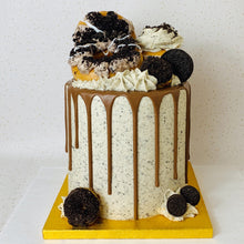 Load image into Gallery viewer, Oreo Overload Cake
