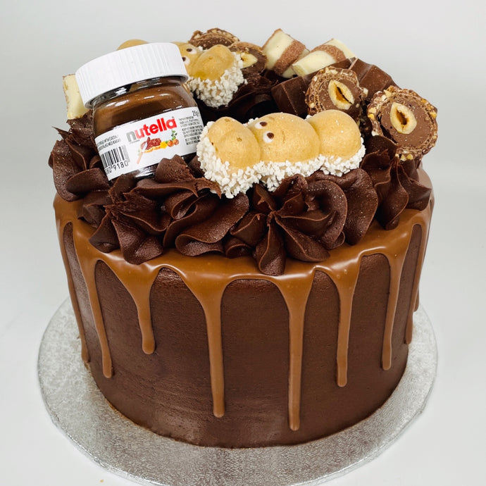 Kinder Bueno & Nutella Overload Cake (Various Sizes)